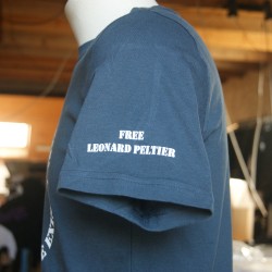 FREE LEONARD PELTIER t-shirt femme en coton bio-quitable